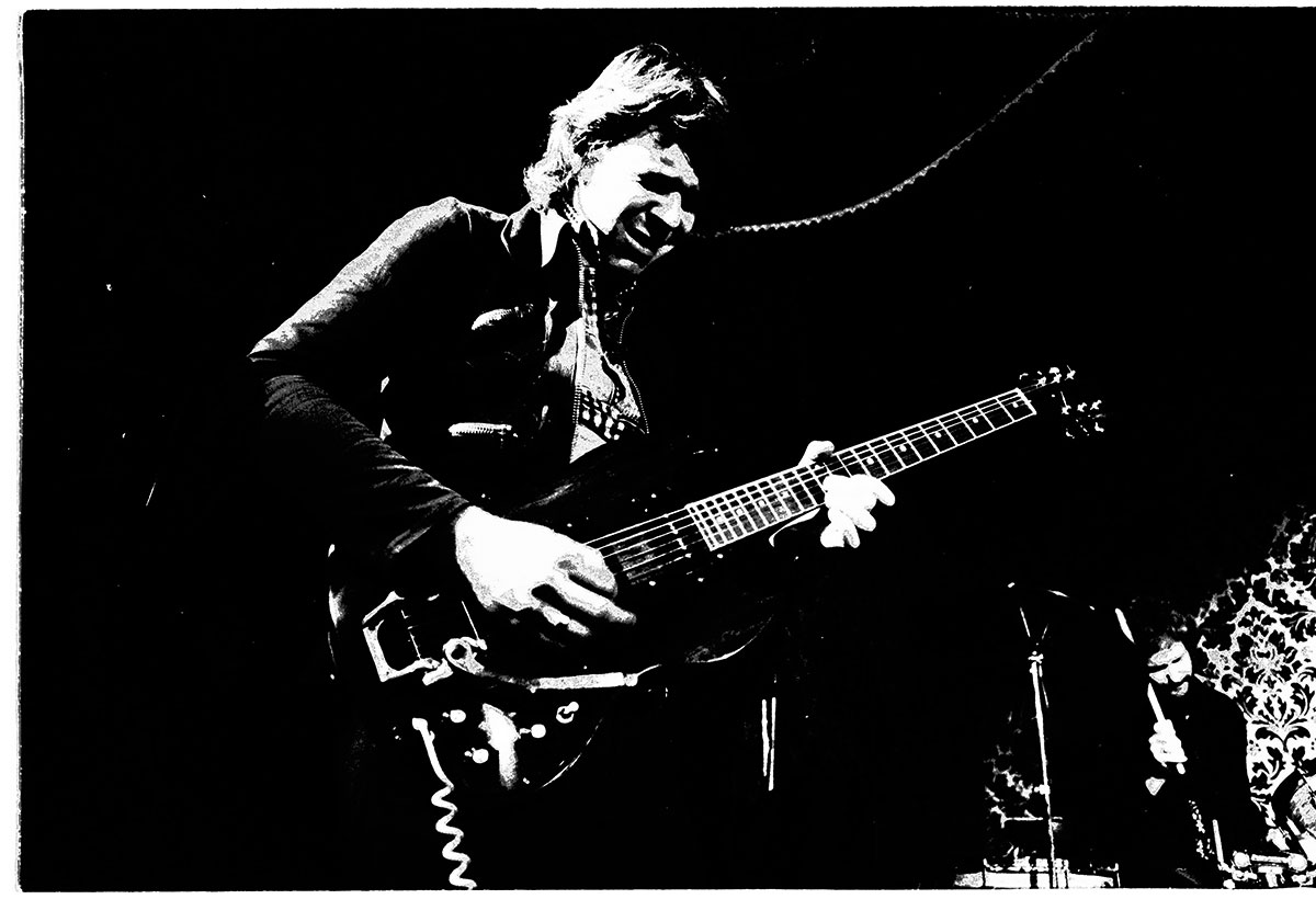 DEN UNGE TERJE: Mister Rypdal hadde for lengst skiftet gir fra gitarboogie og rock til det som er blitt hans bumerke, et utsøkt gitarist innenfor valgfaget jazz. Foto: Tom Martinsen.
