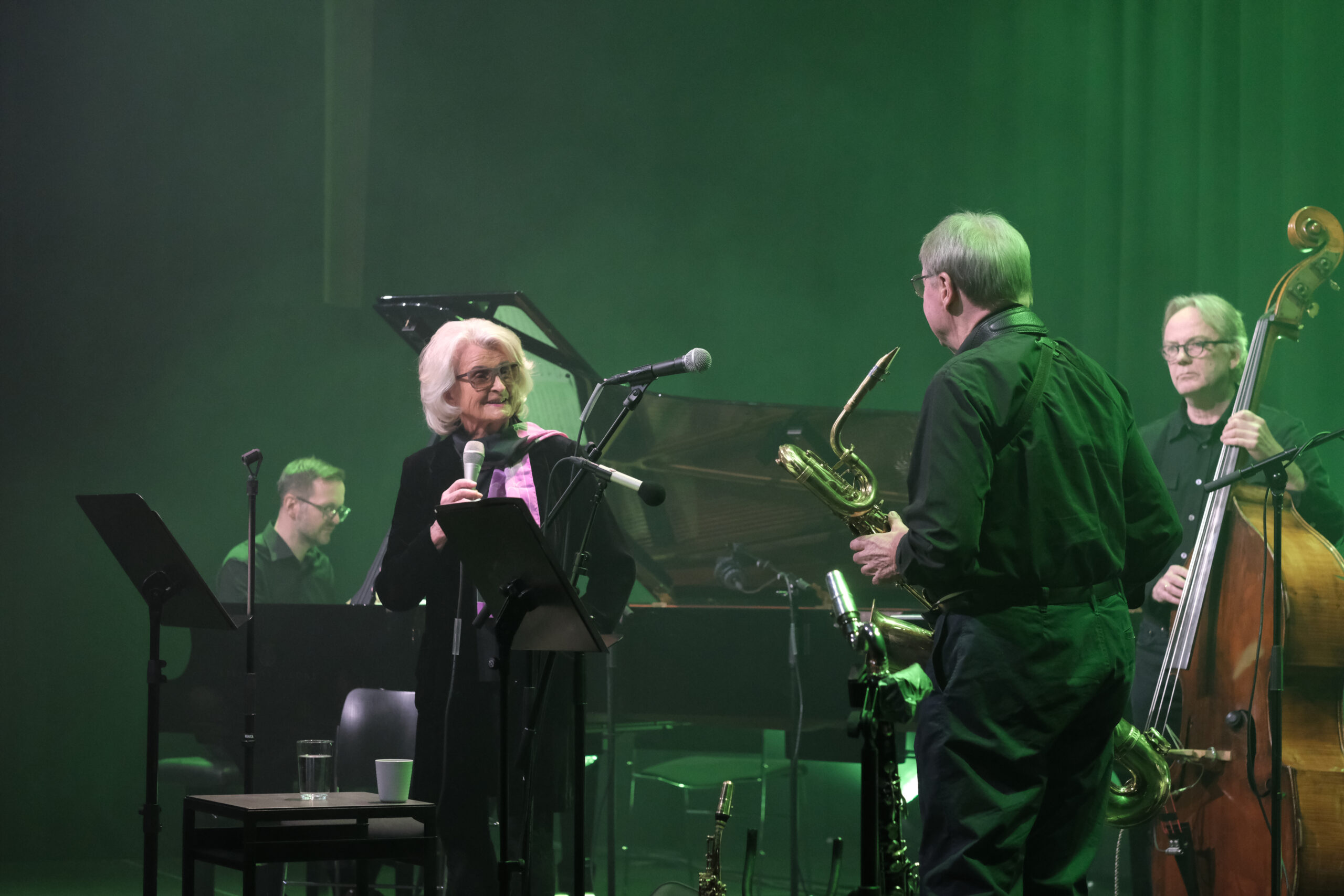 KARIN KROG: På jobb, som vanlig. Her i Munchmuseet. Foto: Peder Ebbesen