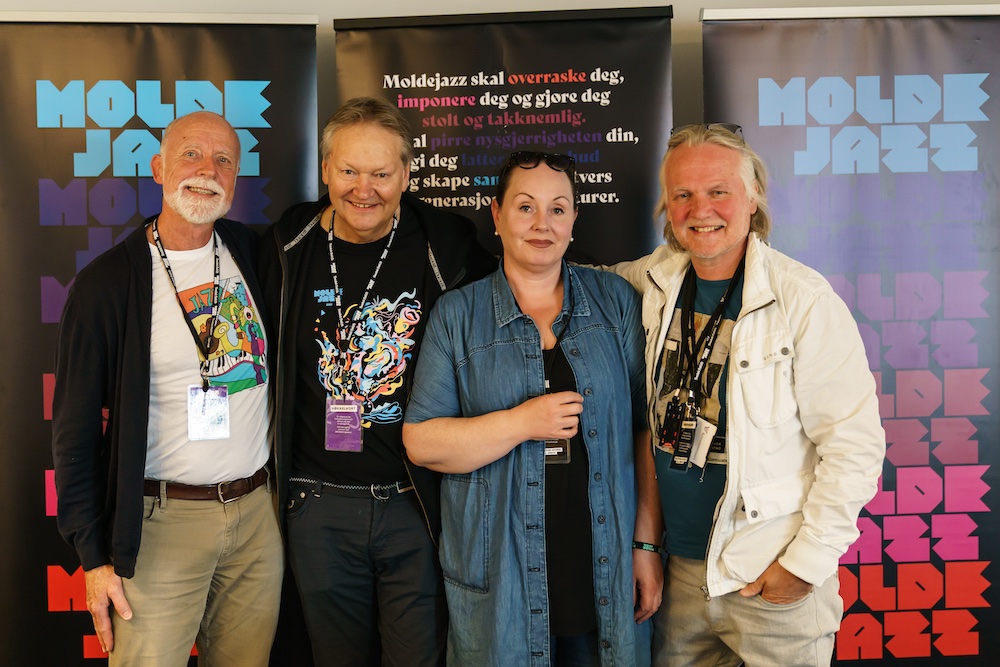 Torgeir Dahl (ordfører og styremedlem), Svein Berg Osheim (styreleder), Cecilie Longva (fungerende festivalsjef), Hans-Olav Solli (kunstnerisk leder). Foto: Thor Egil Leirtrø/Moldejazz.

